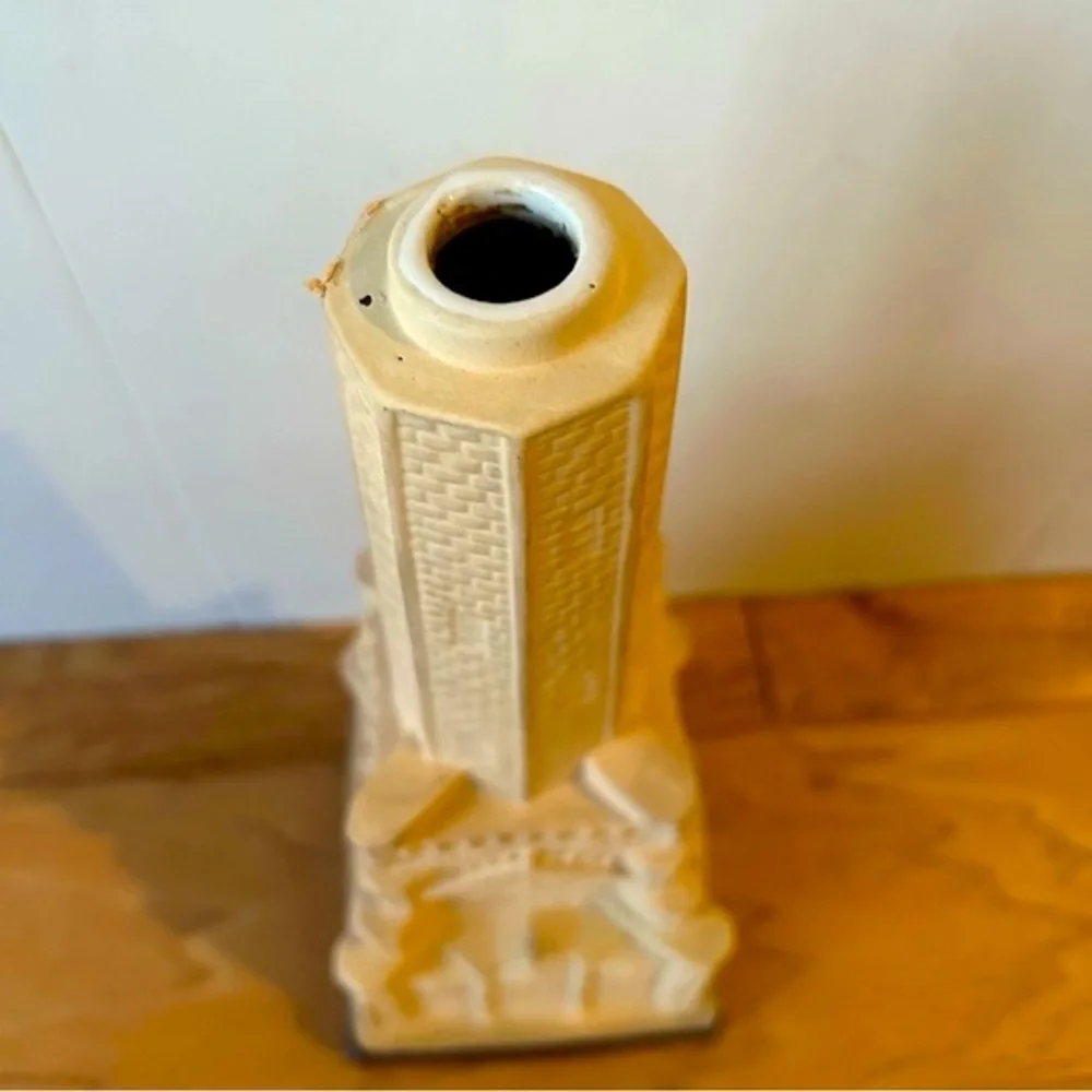 Vintage Chicago Water Tower Ezra Brooks Decanter Chicago IL 1982 American Legion